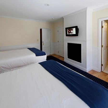 Colonial Inn Harbor Springs Quarto foto